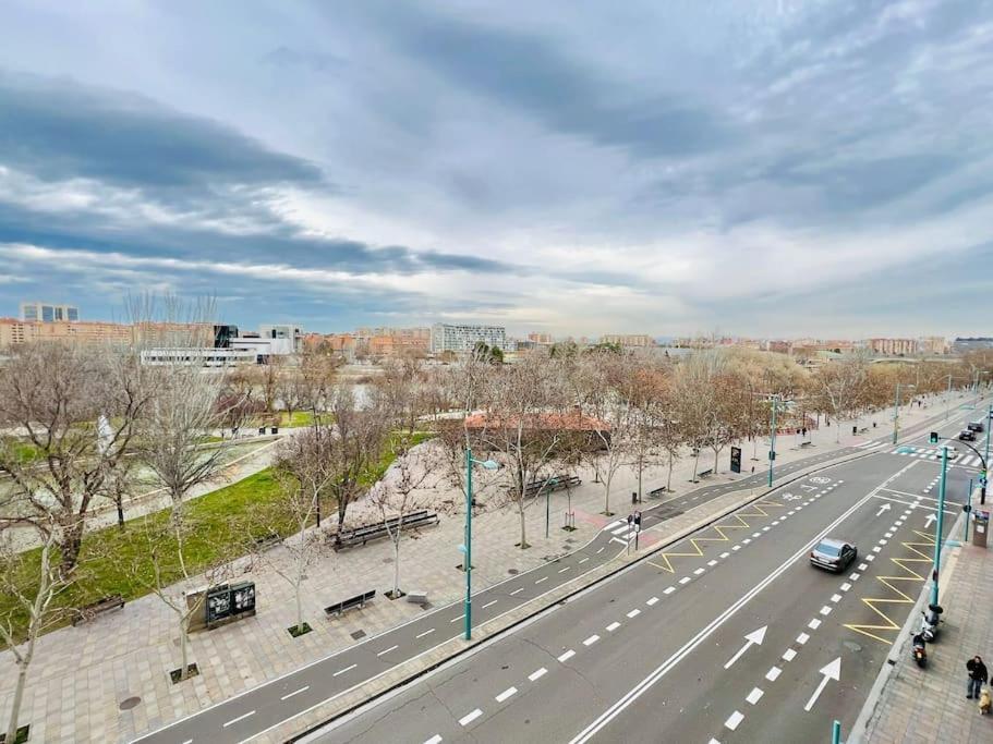 A Orillas Del Pilar Con Parking Σαραγόσα Εξωτερικό φωτογραφία