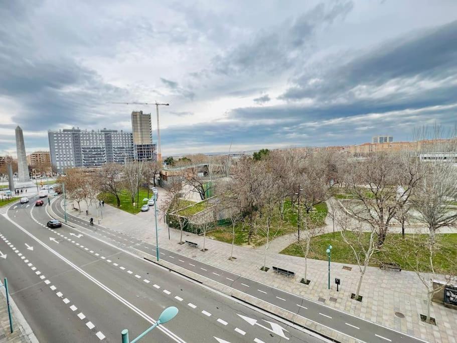 A Orillas Del Pilar Con Parking Σαραγόσα Εξωτερικό φωτογραφία