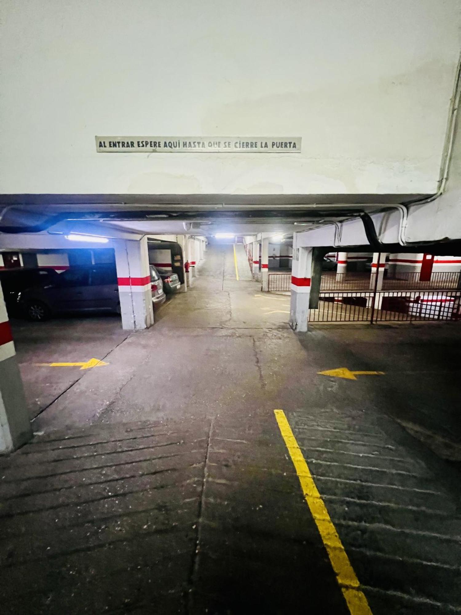 A Orillas Del Pilar Con Parking Σαραγόσα Εξωτερικό φωτογραφία